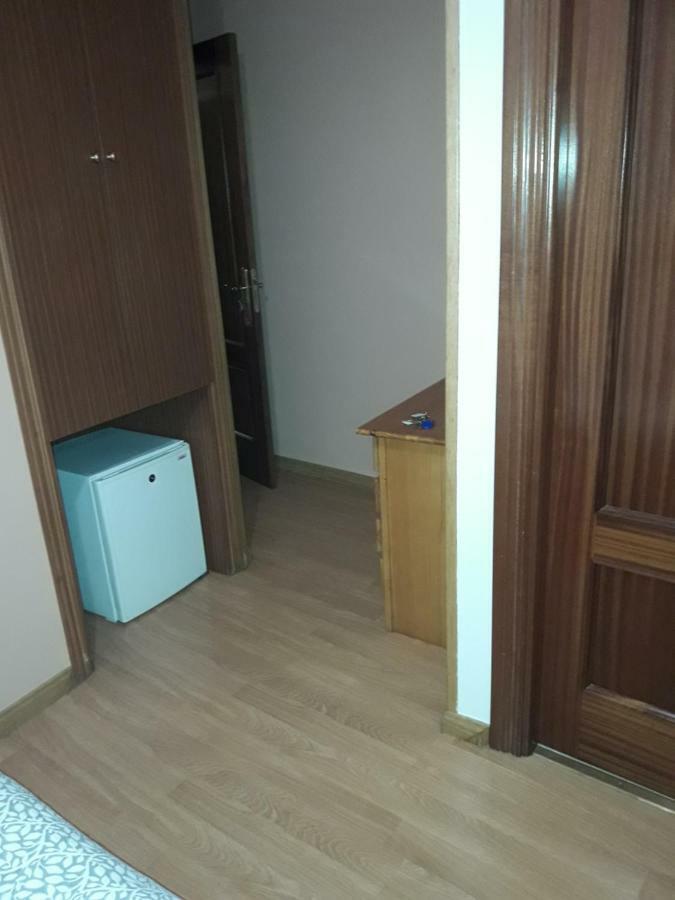 New Go Inn Madrid Bagian luar foto
